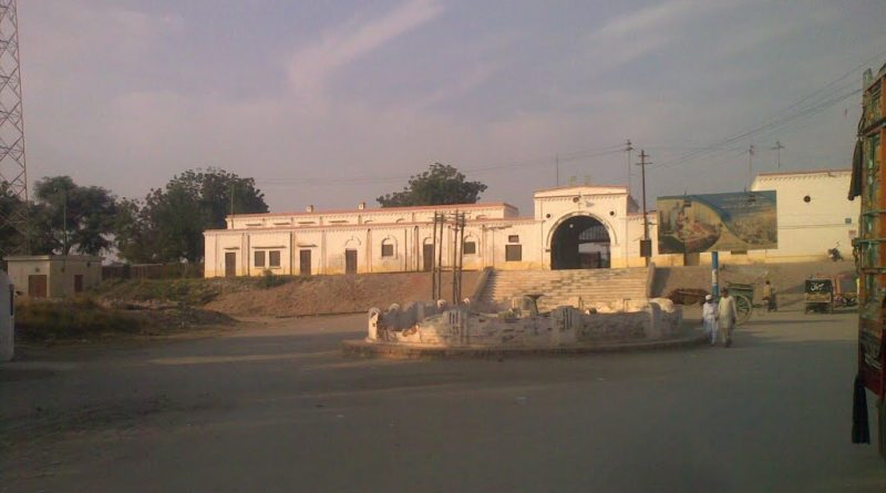 Chowk Munda Railway station Muzaffargarh